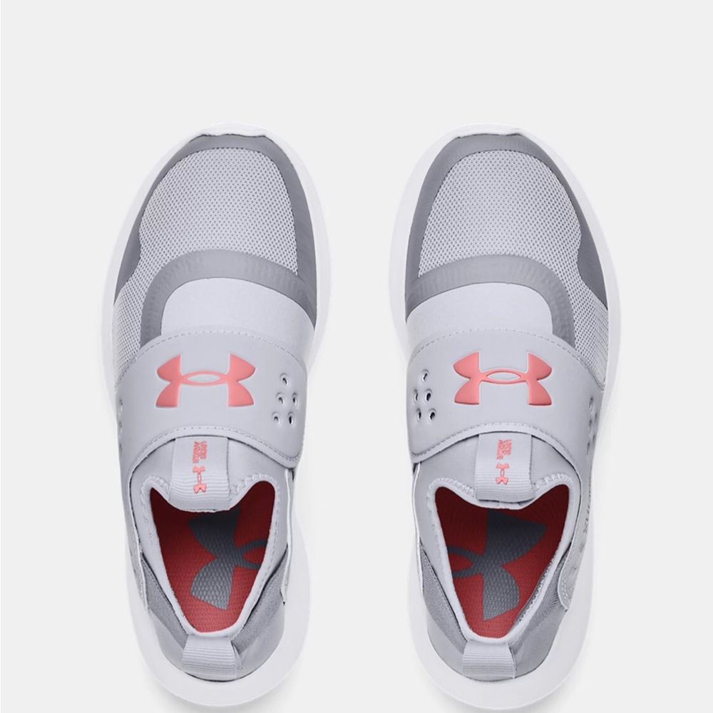 Under Armour new pair of women tennis shoes size 9